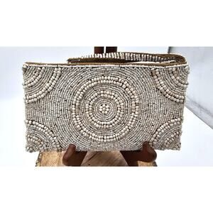Tommy Bahama Ivory authentic shell/bead wristlet clutch with strap Satin Lined